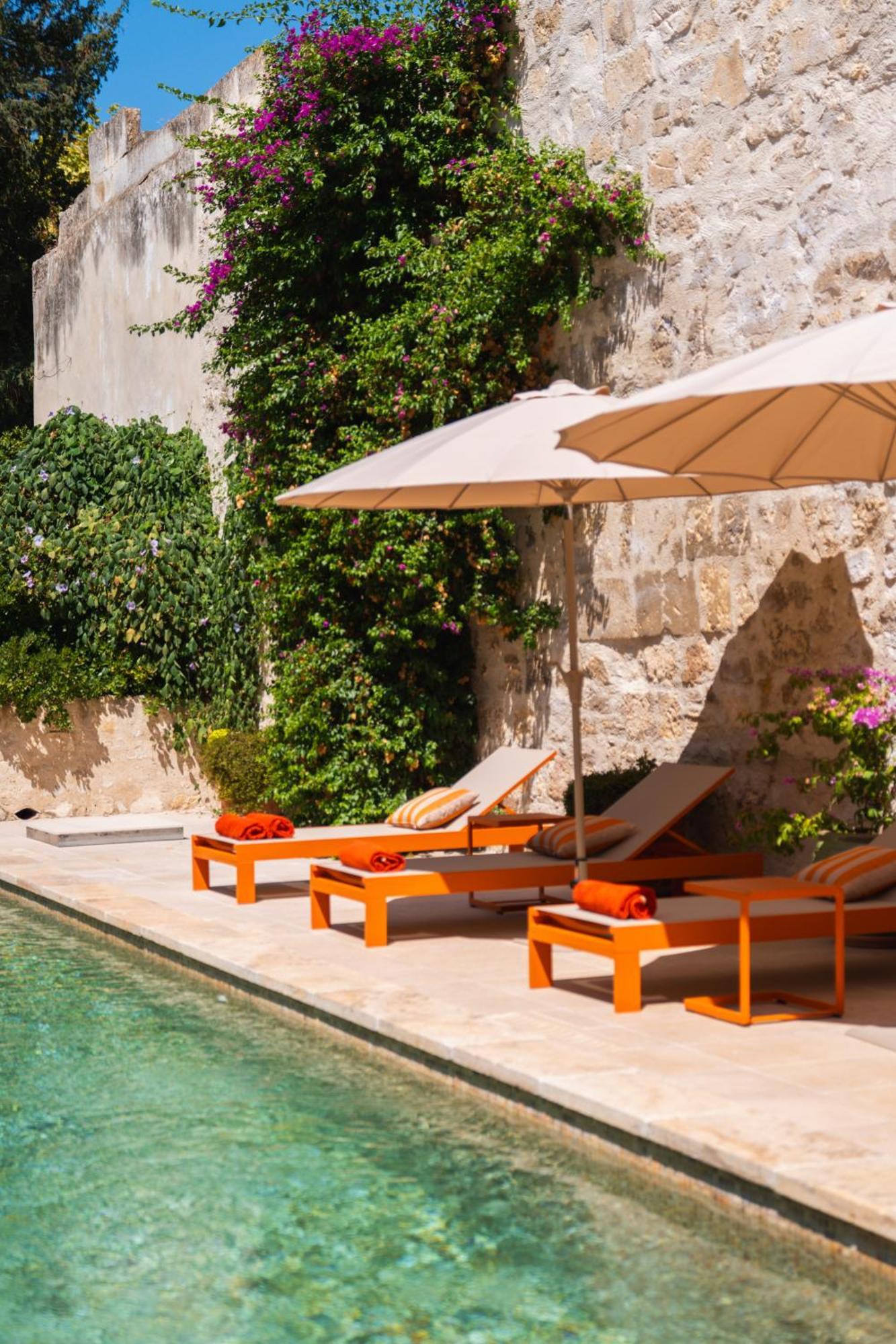 Le Jardin Des Cordeliers Bed & Breakfast Tarascon Exterior photo
