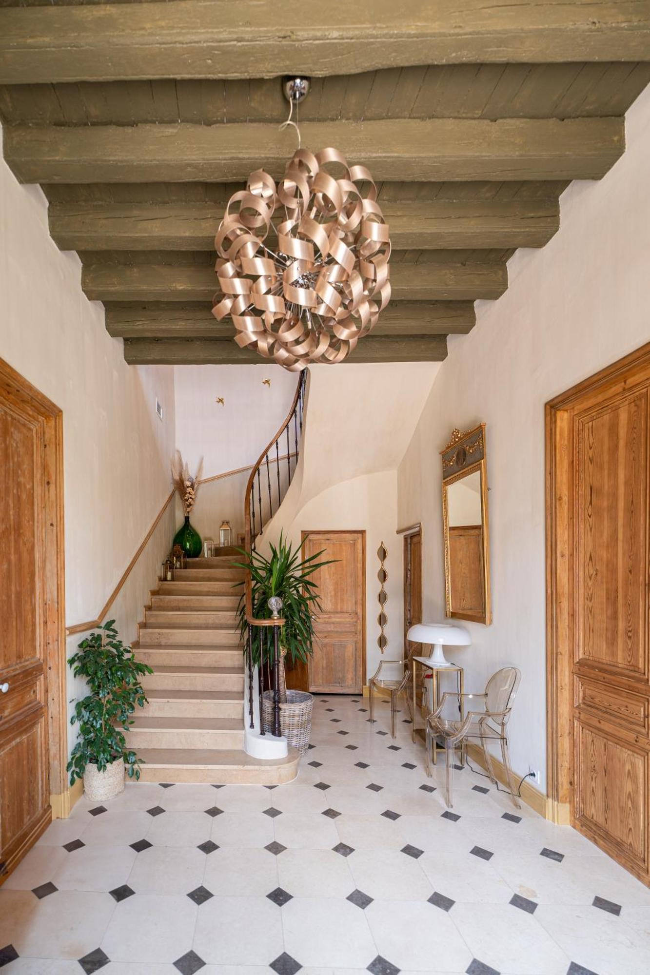 Le Jardin Des Cordeliers Bed & Breakfast Tarascon Exterior photo