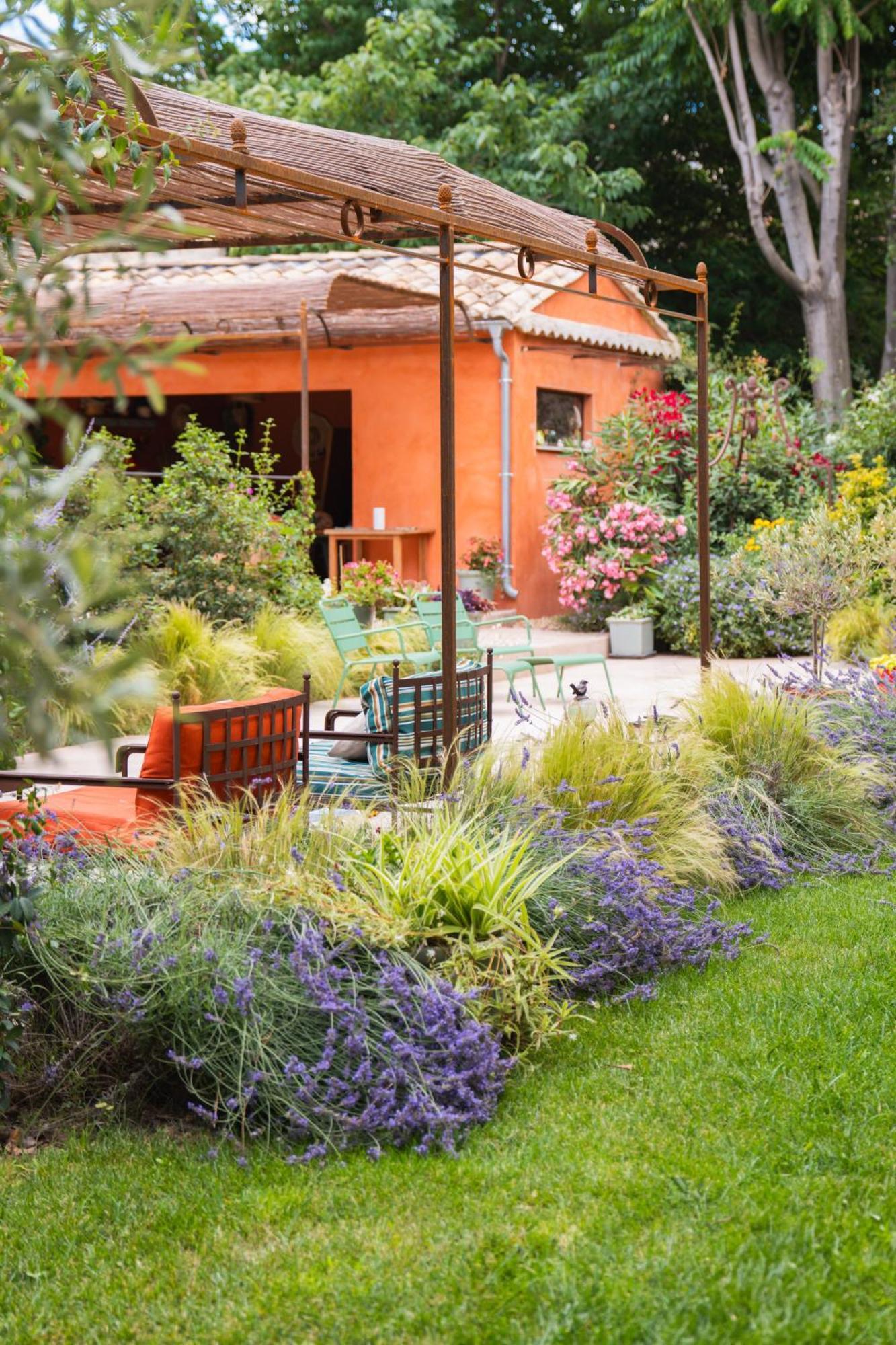Le Jardin Des Cordeliers Bed & Breakfast Tarascon Exterior photo